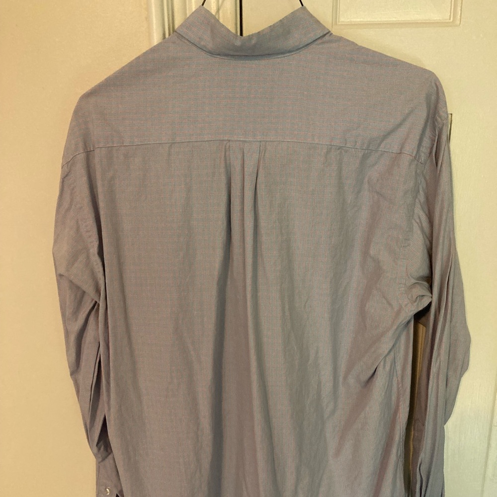 Vineyard Vines Button Down Medium - image 4